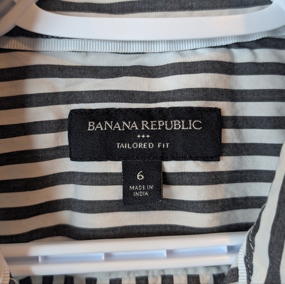 Banana Republic Black & White Striped Button Down Tailored Fit Flare Wrist Sz 6 - Picture 3 of 8